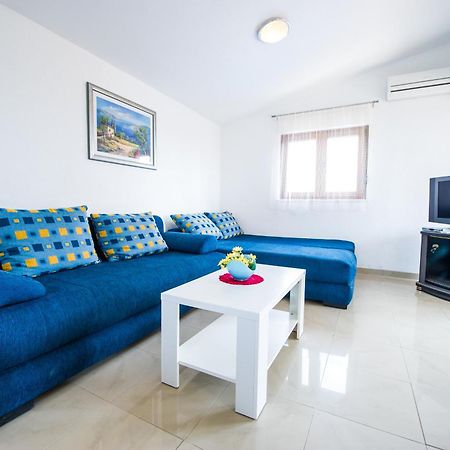 Apartments Villa Flora Rogoznica  Exteriér fotografie