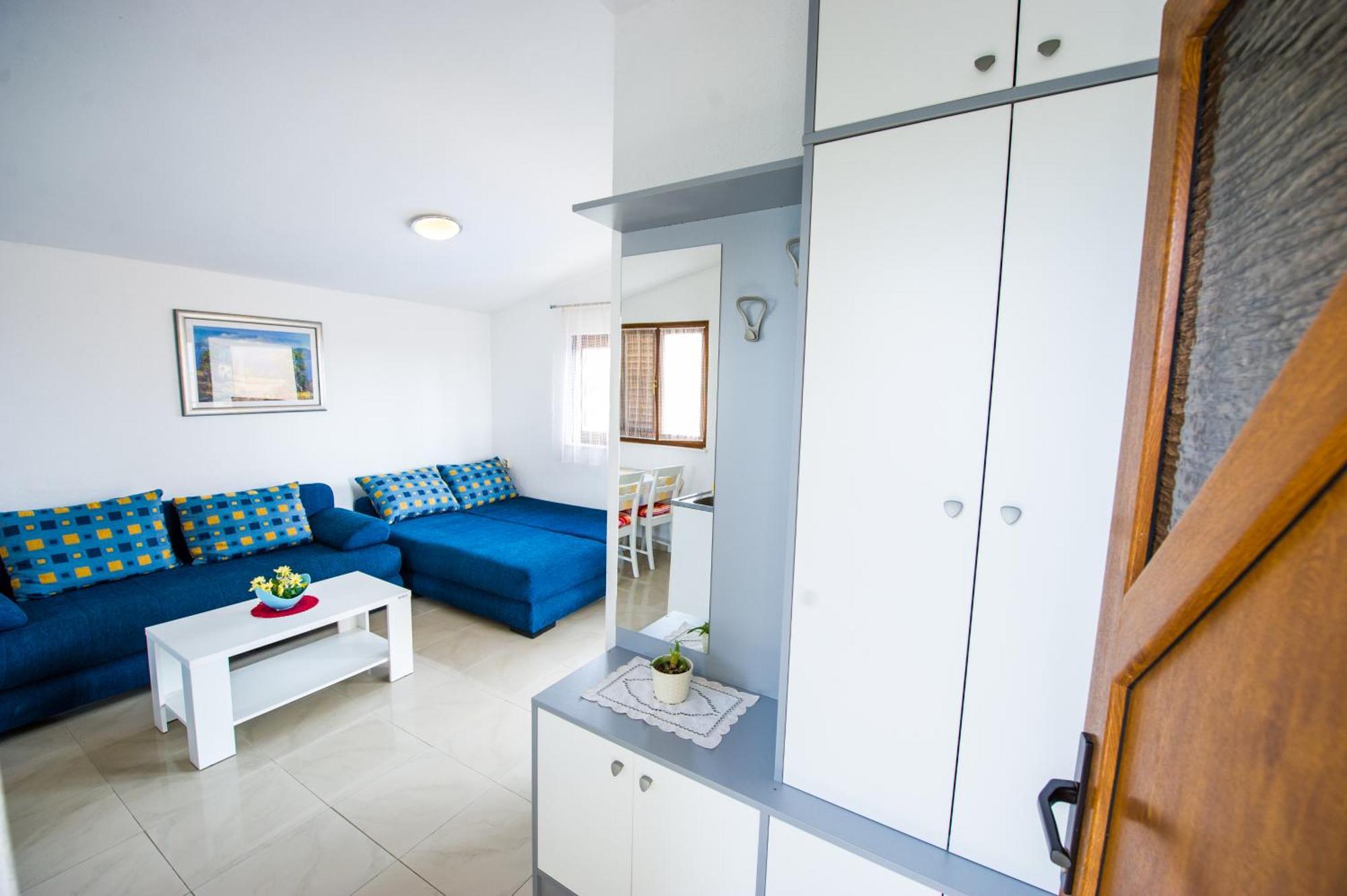 Apartments Villa Flora Rogoznica  Exteriér fotografie