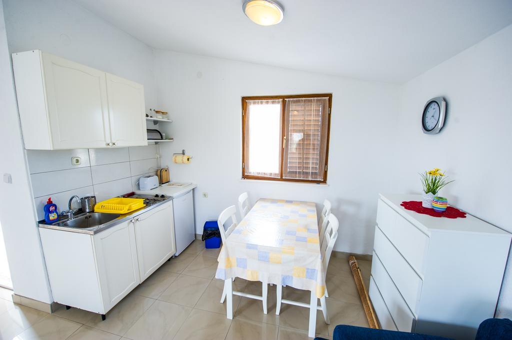 Apartments Villa Flora Rogoznica  Exteriér fotografie