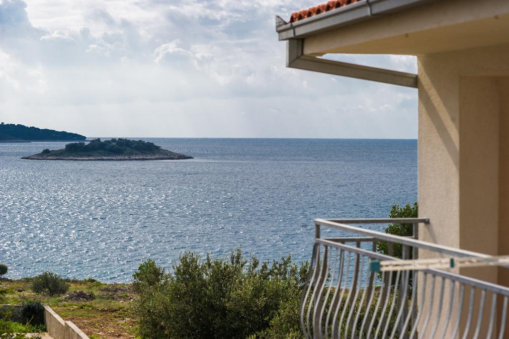 Apartments Villa Flora Rogoznica  Exteriér fotografie