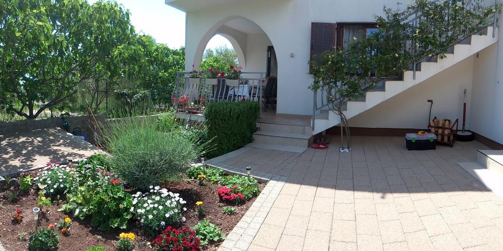 Apartments Villa Flora Rogoznica  Exteriér fotografie